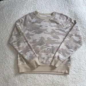 Old Navy printed crewneck size xs